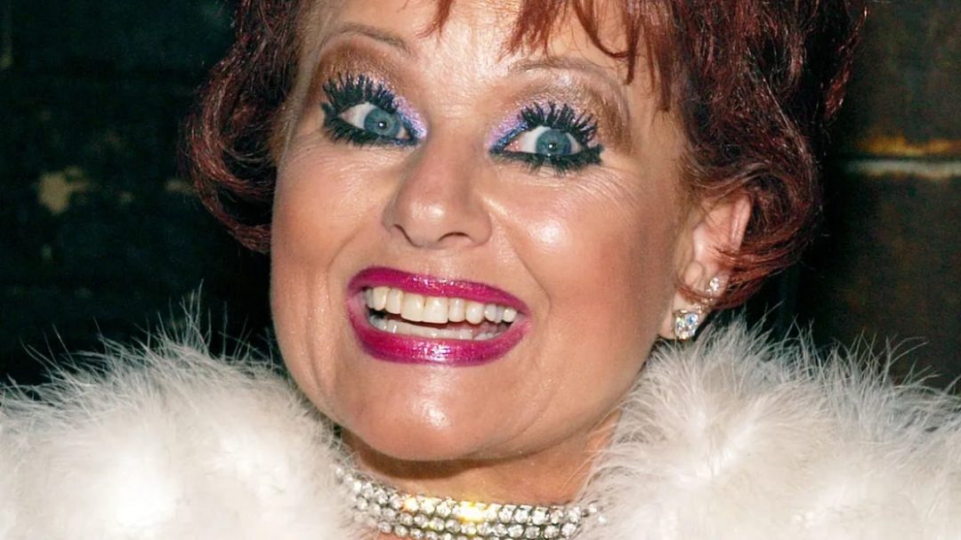 the eyes of tammy faye movie review